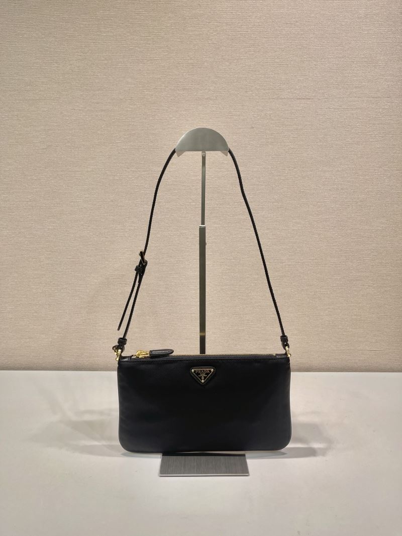 Pra*a hobo bags